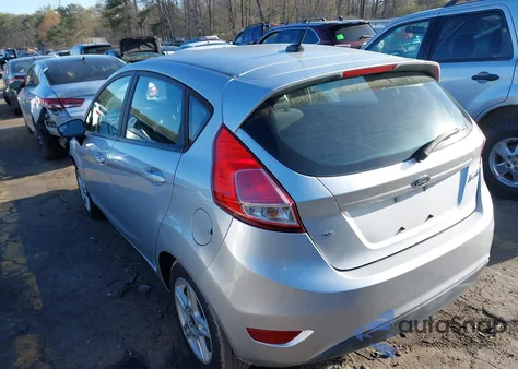 2017 Ford Fiesta Se z USA, uszkodzony, nr VIN 3FADP4EJ0HM135452
